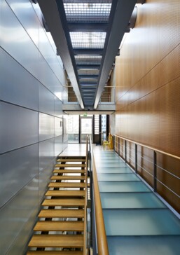 Blick ins Treppenhaus des Kleinen Hauses, auch Weg zum Aquarium.