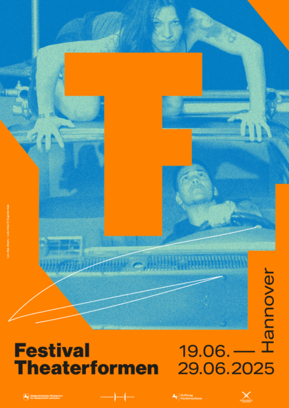 A poster motif of the Festival Theaterformen 2025: It shows a angular shape on a neon orange surface that reveals the letter F in the centre. This is the logo of the Festival Theaterformen. The angular shape is filled with a photo from the play ‘Los días afuera’ by Lola Arias. It is coloured blue and mint. Below the angular shape is the text Festival Thesterformen as well as the festival period and the festival location: 19.06 – 29.06.2025 Hannover. Underneath in white are the logos of the sponsors: Lower Saxony Ministry of Science and Culture, City of Hanover, Lower Saxony Foundation and Schauspiel Hannover.   Translated with DeepL.com (free version)