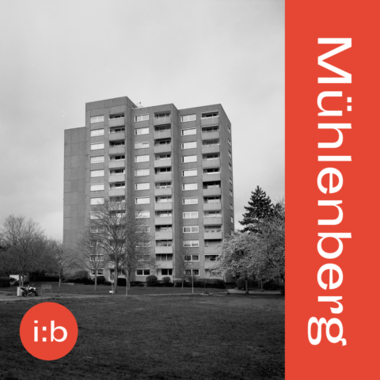 Ein Hochhaus und ein Schriftzug: Mühlenberg, i:b