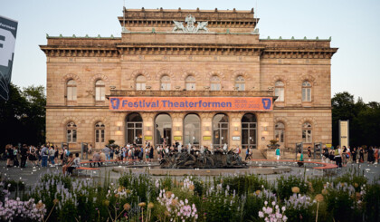 Blick auf das Große Haus vom Staatstheater Braunschweig.